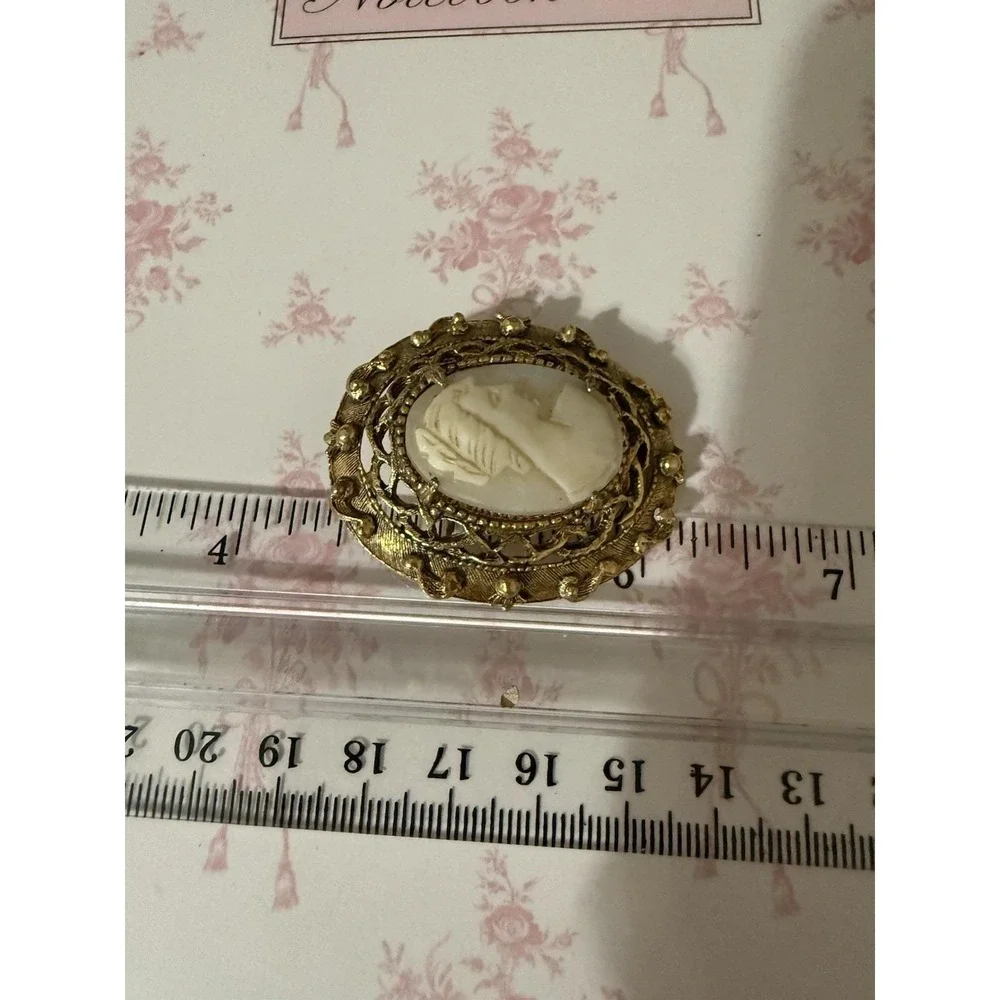 Florenza vintage brooch